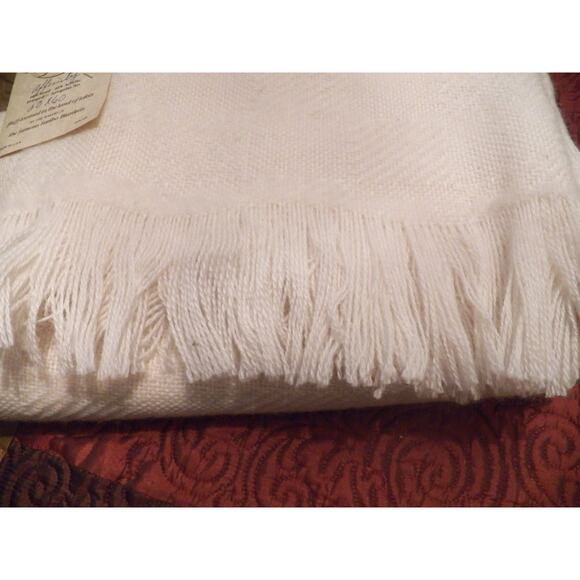 Vintage Faribo Throw Blanket, Cream Fringed Wool & Acrylic, Minnesota USA Made - Picture 5 of 5